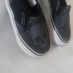 Kidgets skull shoes size 5